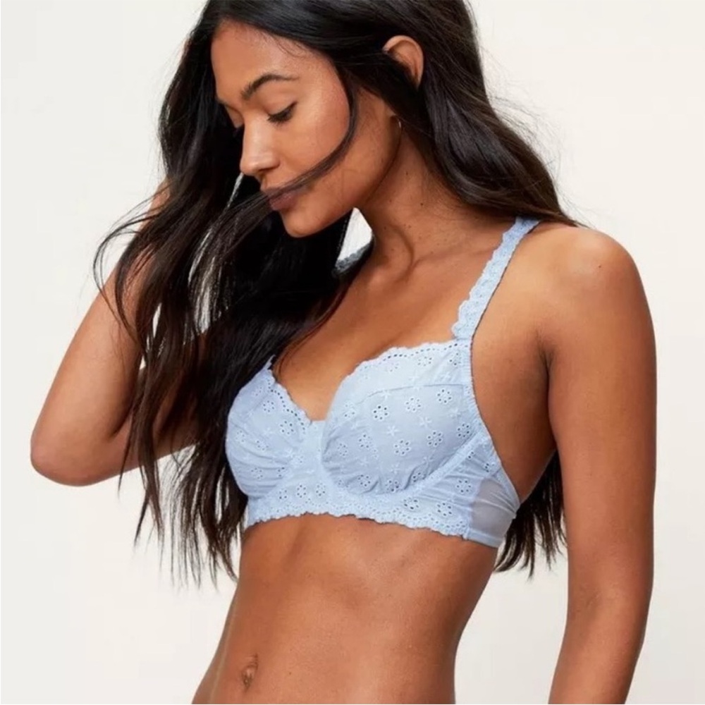 NEW NASTY GAL Broderie Anglaise Underwired Lingerie Bra in Baby Blue Size 2 XS